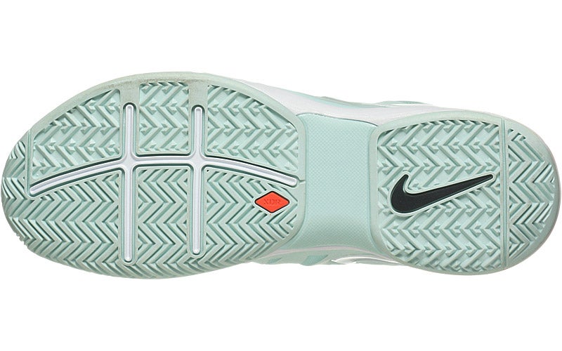 Along with Maria Sharapova, Vika will be stepping out in the newly released Nike Zoom Vapor 9 Tour for ladies. Roger Federer's iconic footwear has been