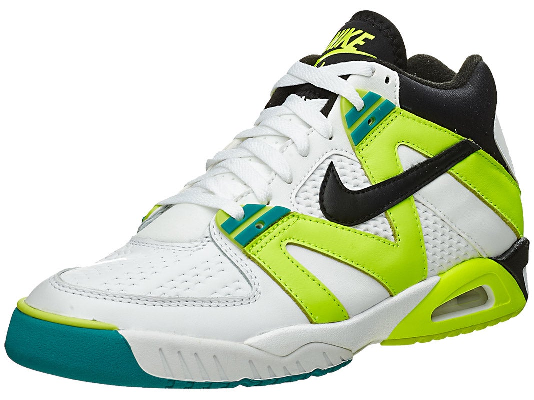 trendy nike tennis shoes