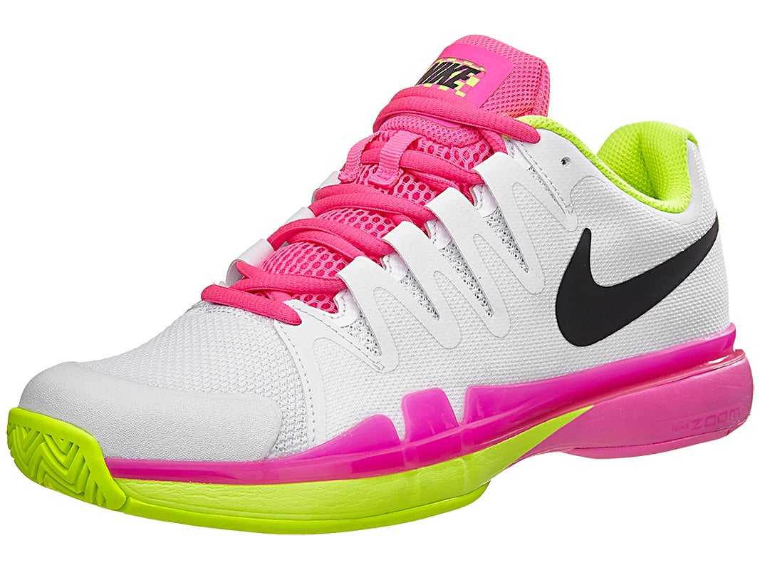 womens new nike tennis shoes