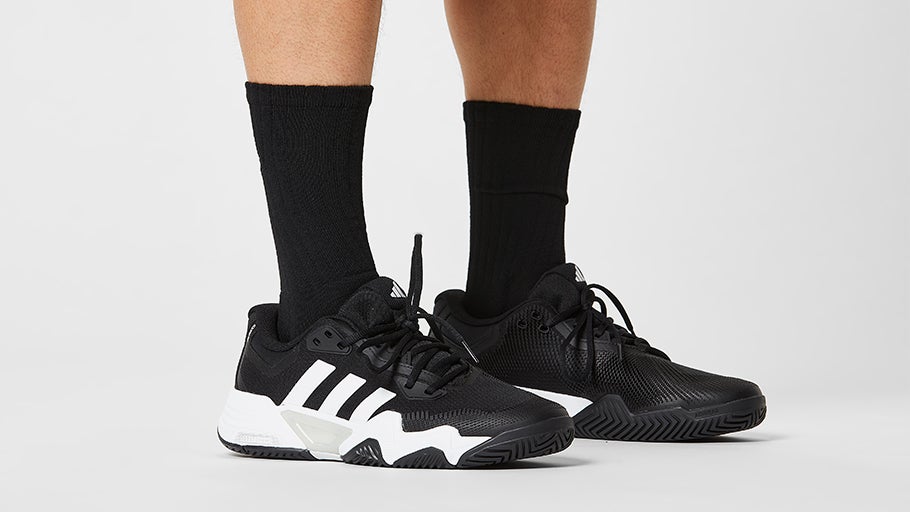 How to Style Your Socks & Tennis Shoes