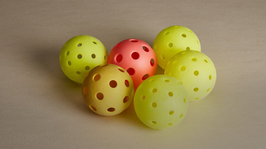 Your Guide to Indoor and Outdoor Pickleballs