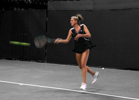 Tennis Warehouse - Dunlop Biomimetic 300 Racquet Review