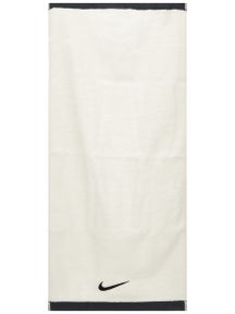Nike Fundamental Towel White Medium