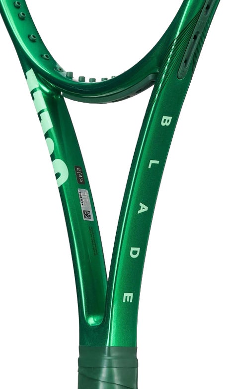 Wilson Blade 98 16x19 v10 Racquet | Tennis Warehouse
