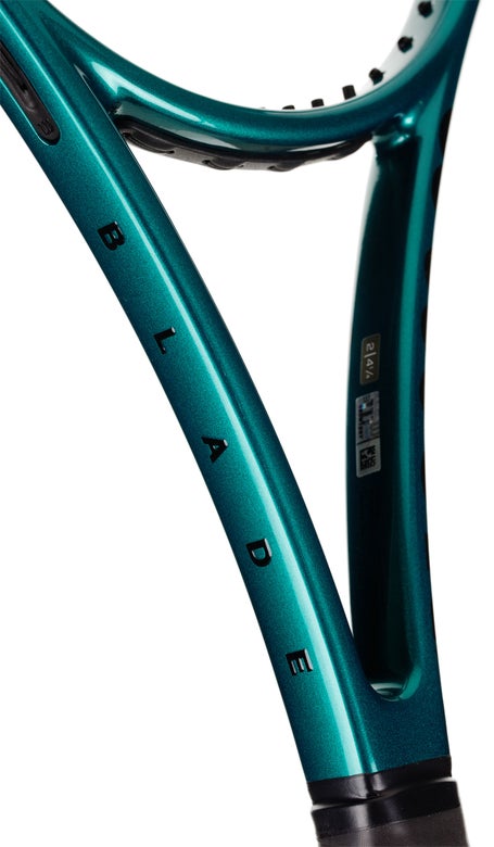 Wilson Blade Pro 98 16x19 v9 Racquet | Tennis Warehouse