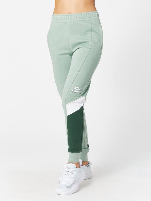 Nike Women's Summer Heritage Jogger