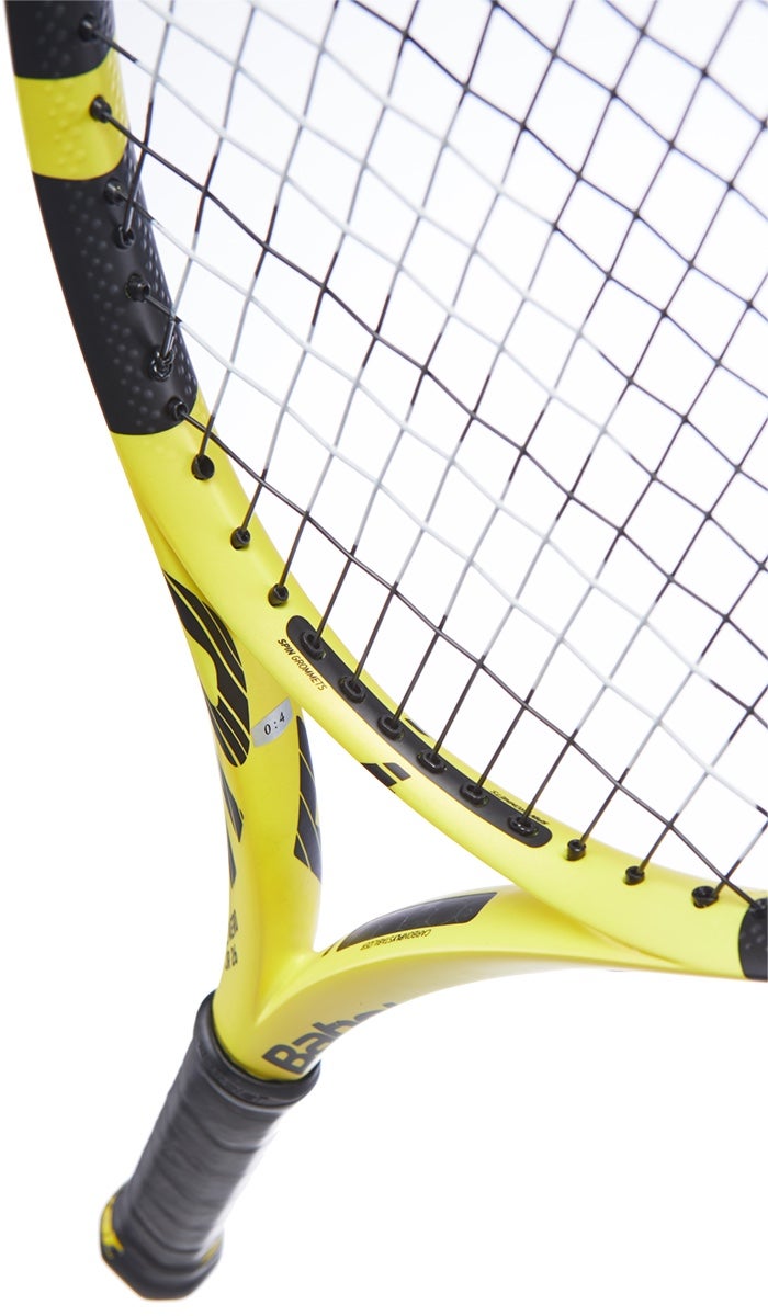 Junior Raquette De Tennis 250 G 8.8 oz BABOLAT Pure Aero 26 in JR cordée 4 0/8 16x19 environ 66.04 cm environ 249.47 g 