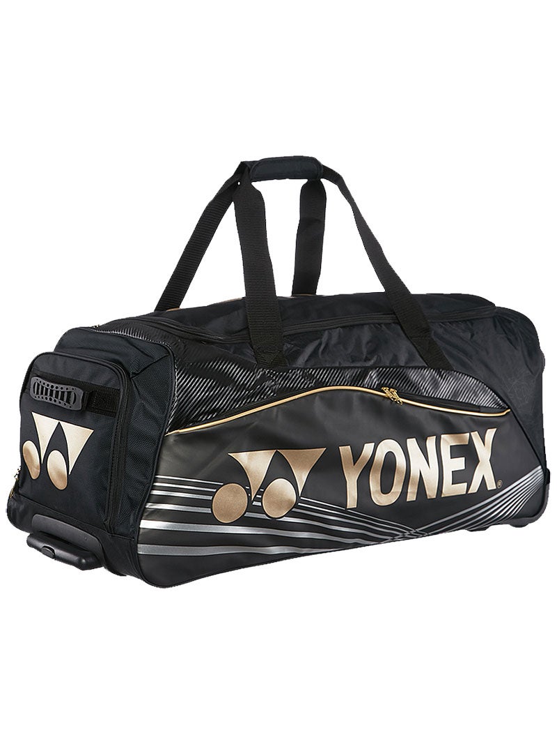 recreational players who carry tennis bags that carry 812 frames