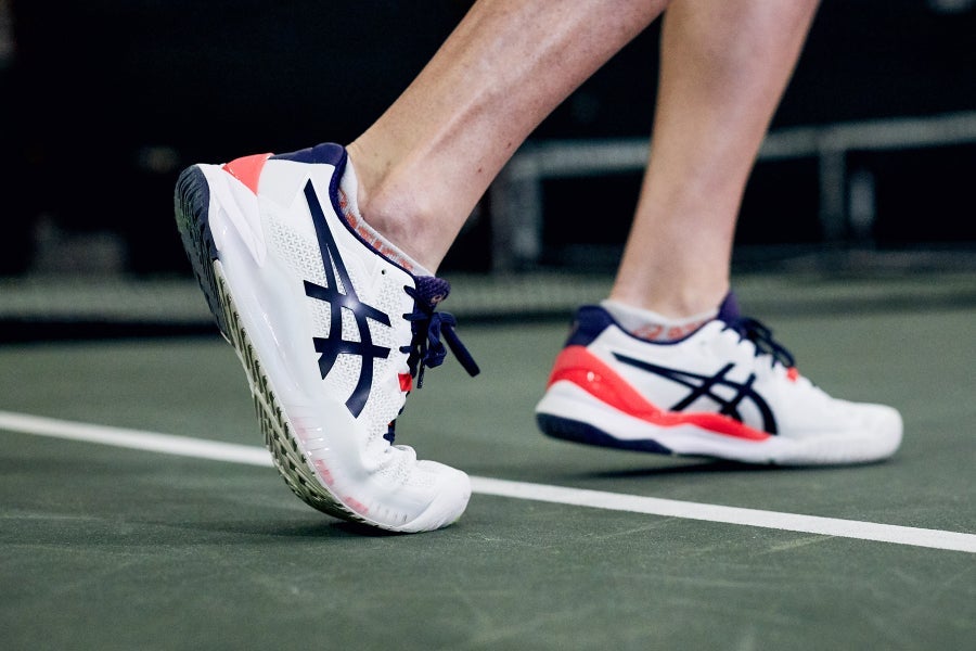 What Tennis Shoes Are Best For Wide Feet