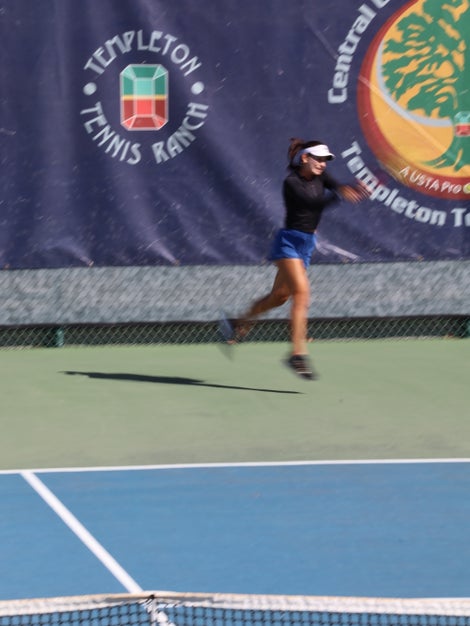 Finalist Arconada crushes a backhand
