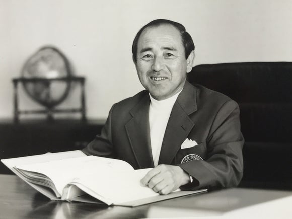 Minoru Yoneyama 