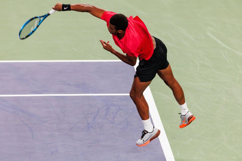 Gionvanni Mpetshi-Perricard annihilates a first serve. 