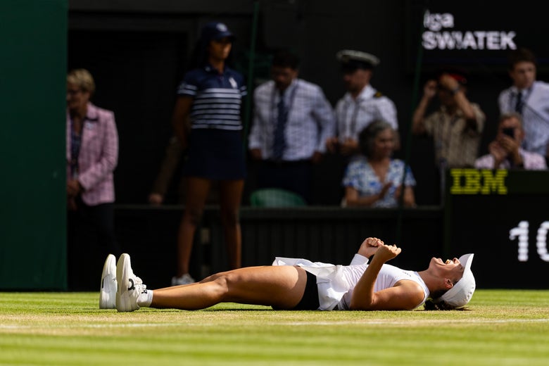 Iga Swiatek wins Wimbledon. 