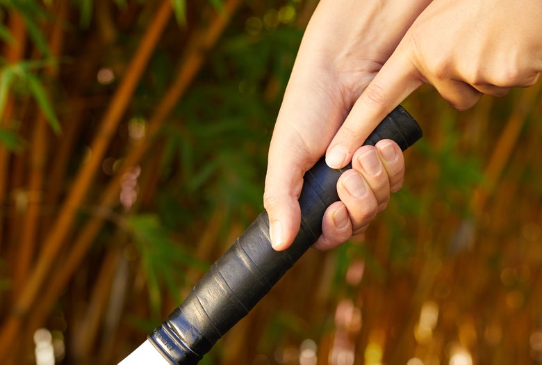 How to measure your tennis grip size